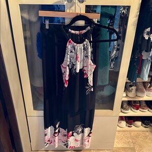 Matching Set! Floral Halter Shirt and Pants in Black and Pink